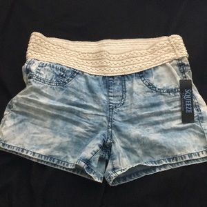 Stretch Lace Waist Shorts!!